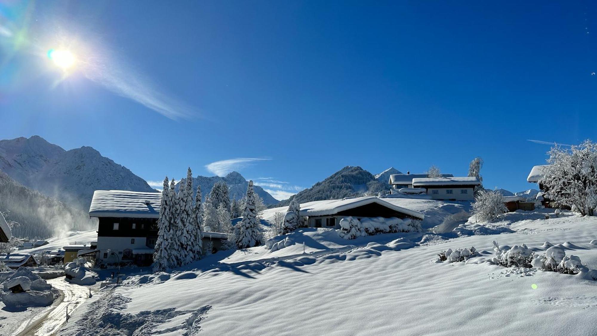 Alpen Lodge Riezlern Exterior photo